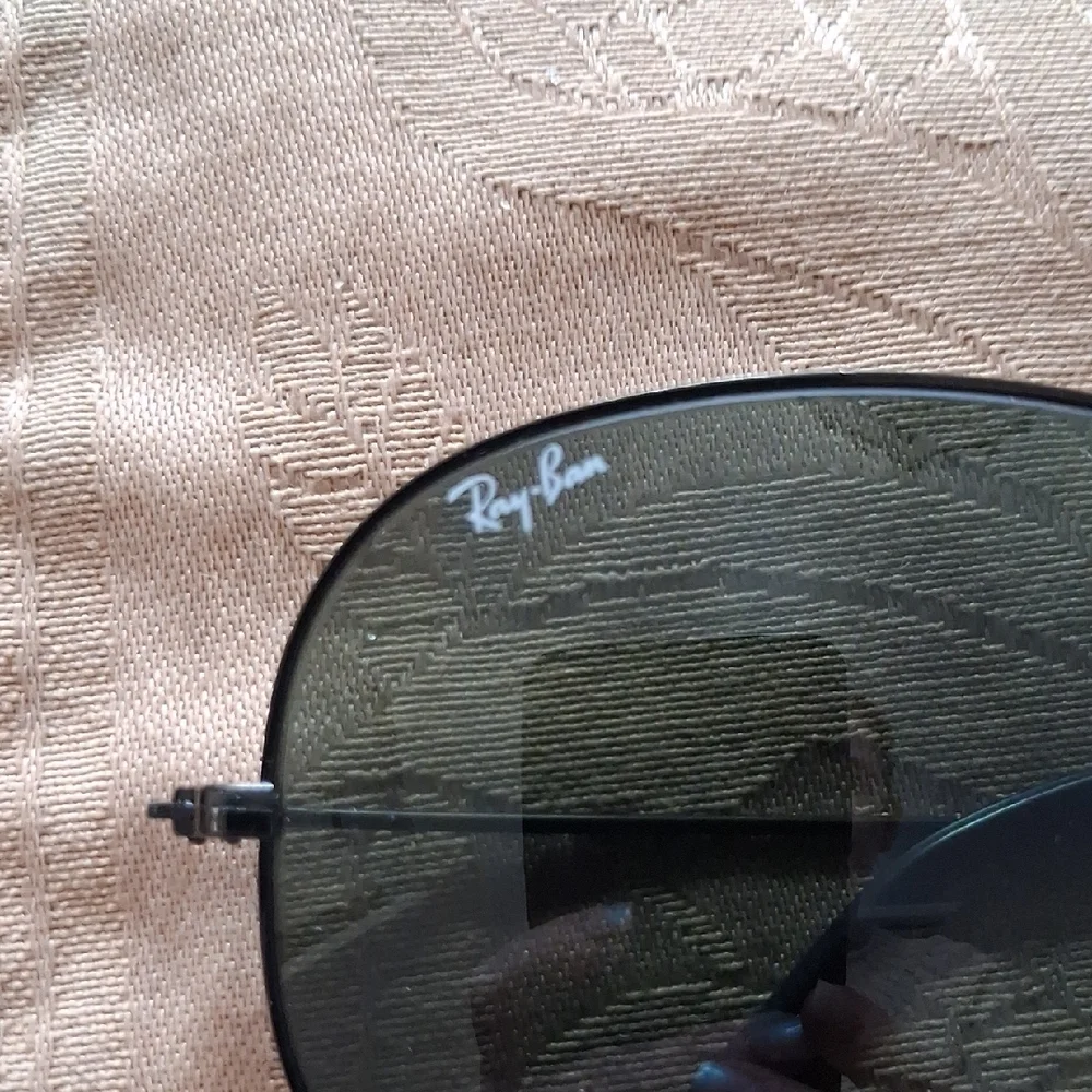 Vintage Ray-Ban Aviator Sunglasses - Black Frame with Dark Lenses - Picture 2 of 10